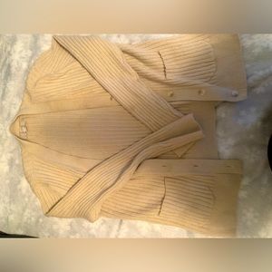 Woman’s Crème Cardigan